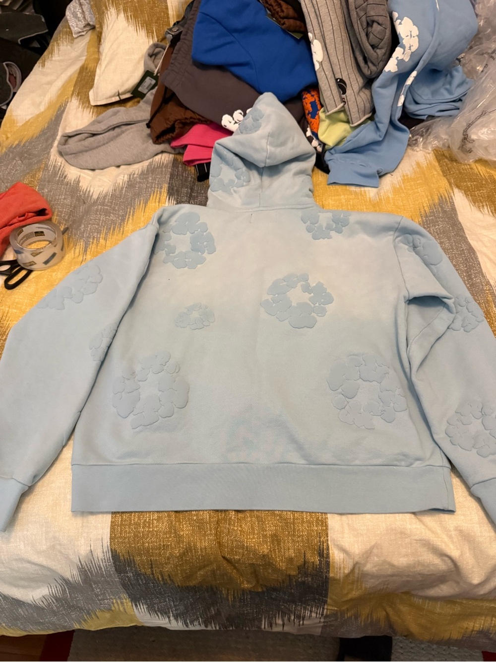 Denim Tears Mono Wreath Fleece Hoodie Light Blue Size M - Picture 4 of 4